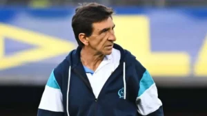 En medio de la crisis, Racing pierde a Maravilla y Sosa ante Caracas