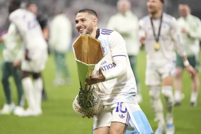 Buendía, el campeón de Europa League que sueña con jugar en River