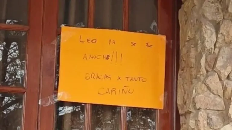 Scaloni se fue de Pujato y su familia lo comunicó con un curioso cartel